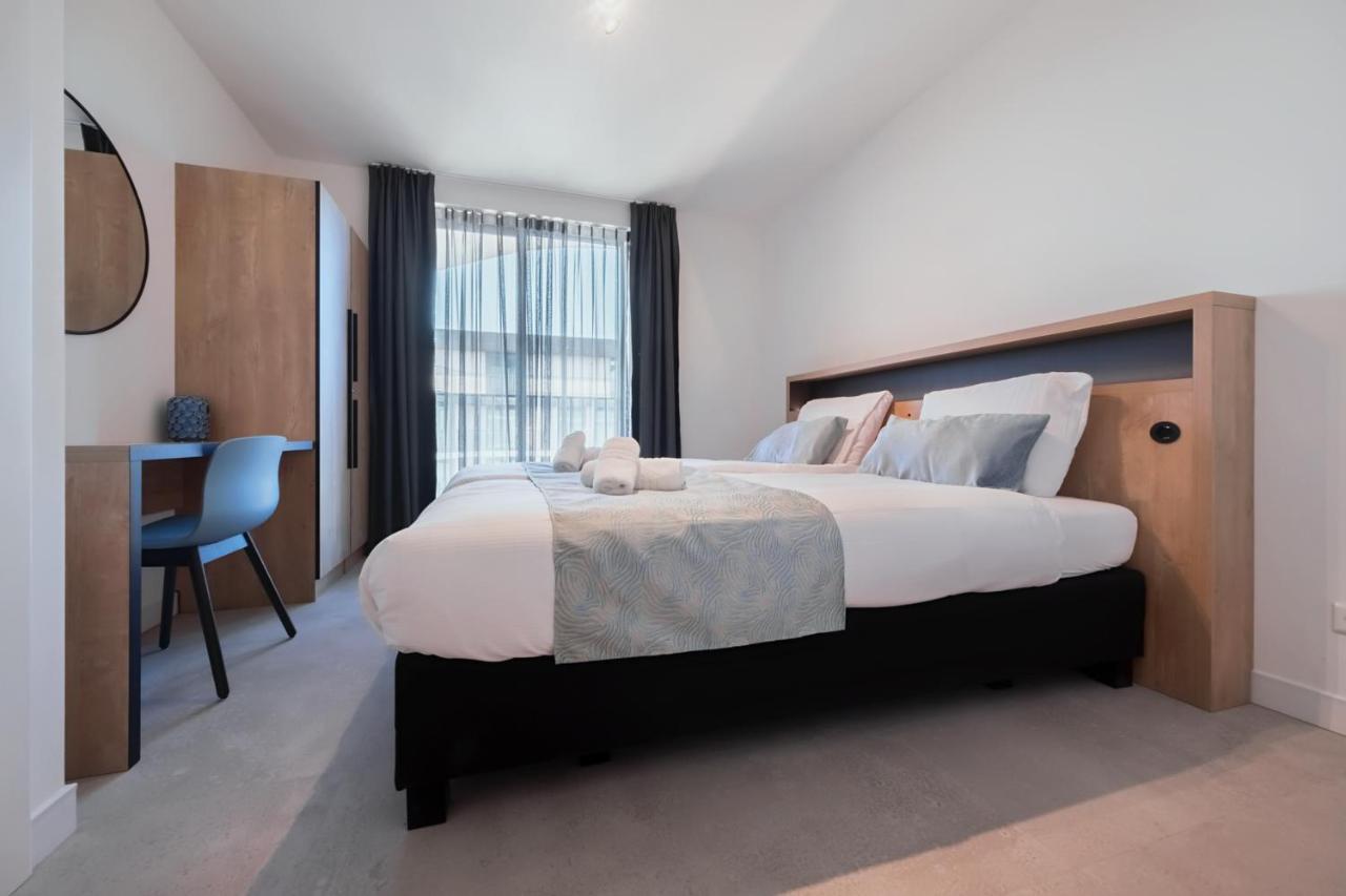 Pharos Residences Type Pearl , Apartment *