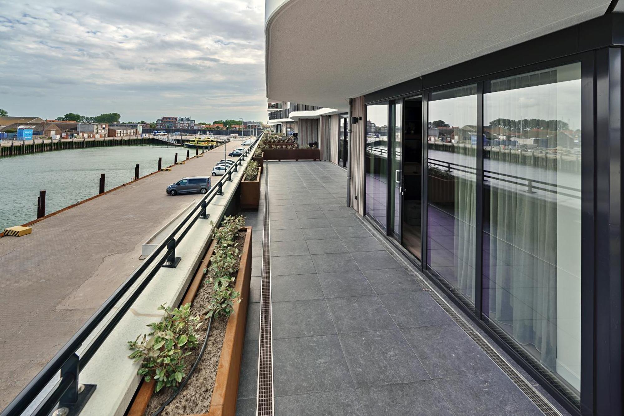 Apartment Pharos Residences Type Pearl ,