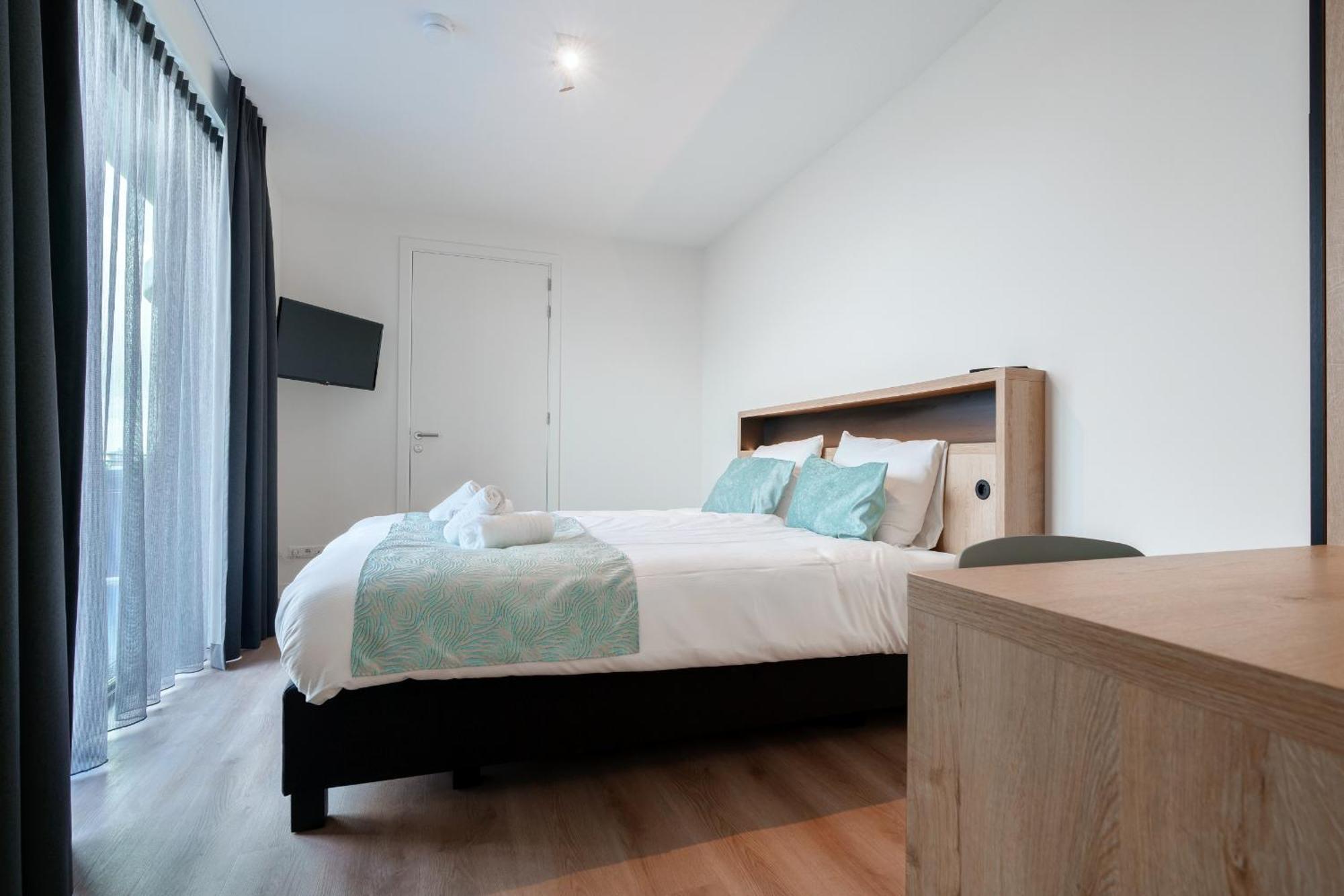 Pharos Residences Type Pearl , Apartment *