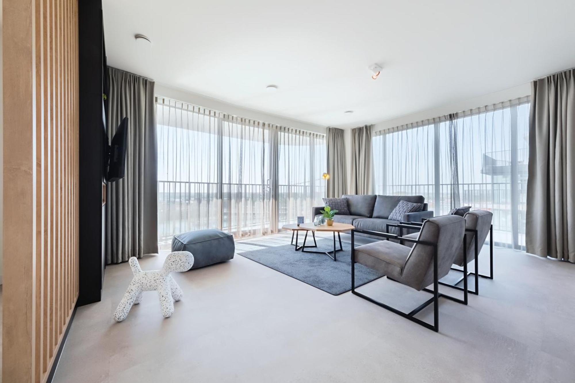 Apartment Pharos Residences Type Pearl , *