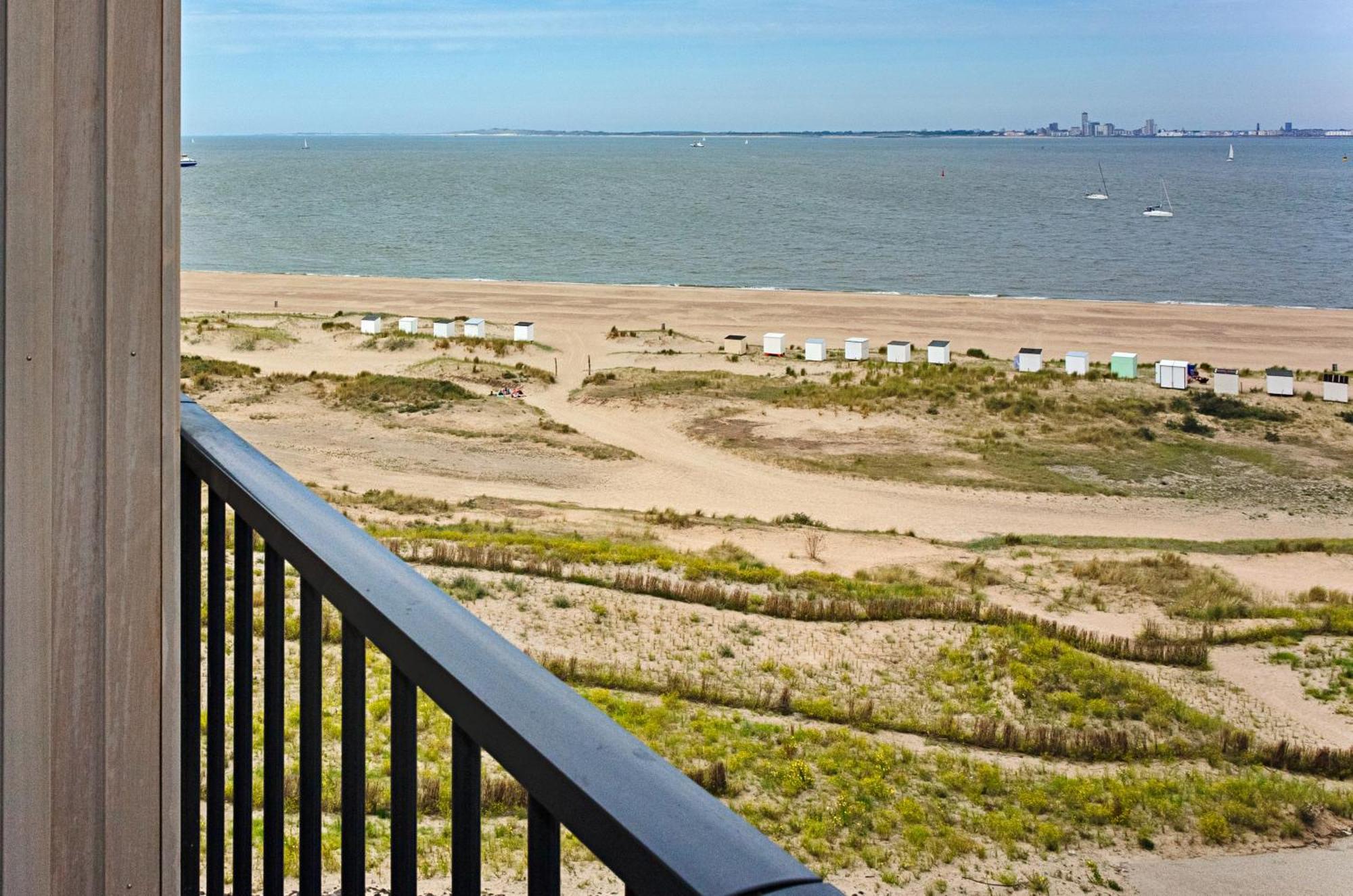 Apartment Pharos Residences Type Pearl , *