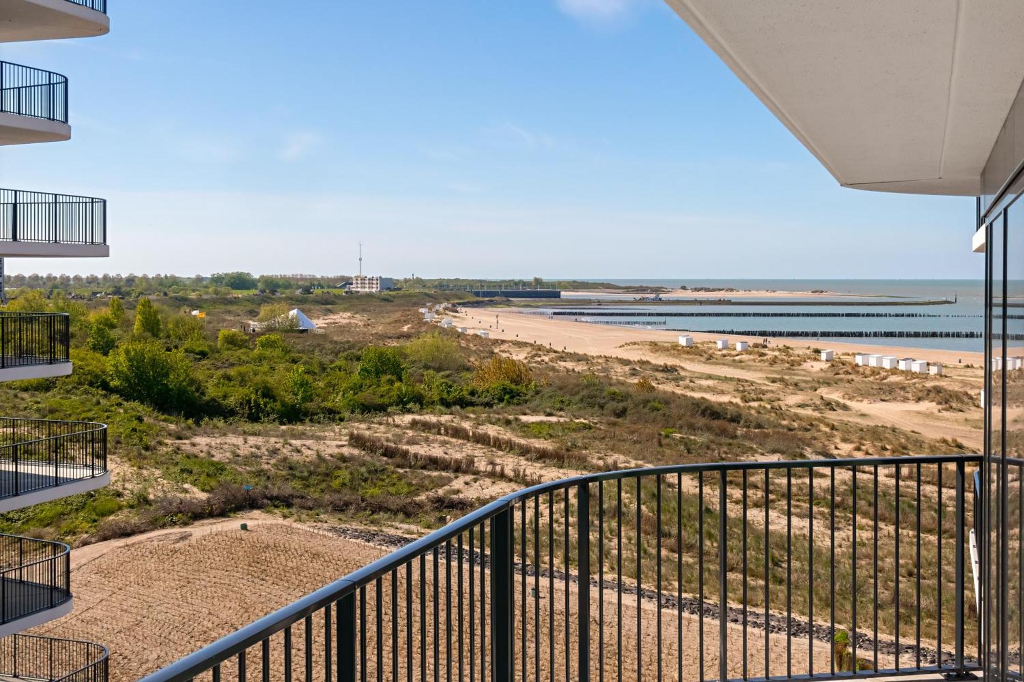 Apartment Pharos Residences Type Pearl ,